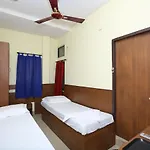 Ganesh Eshi\'S Guest House