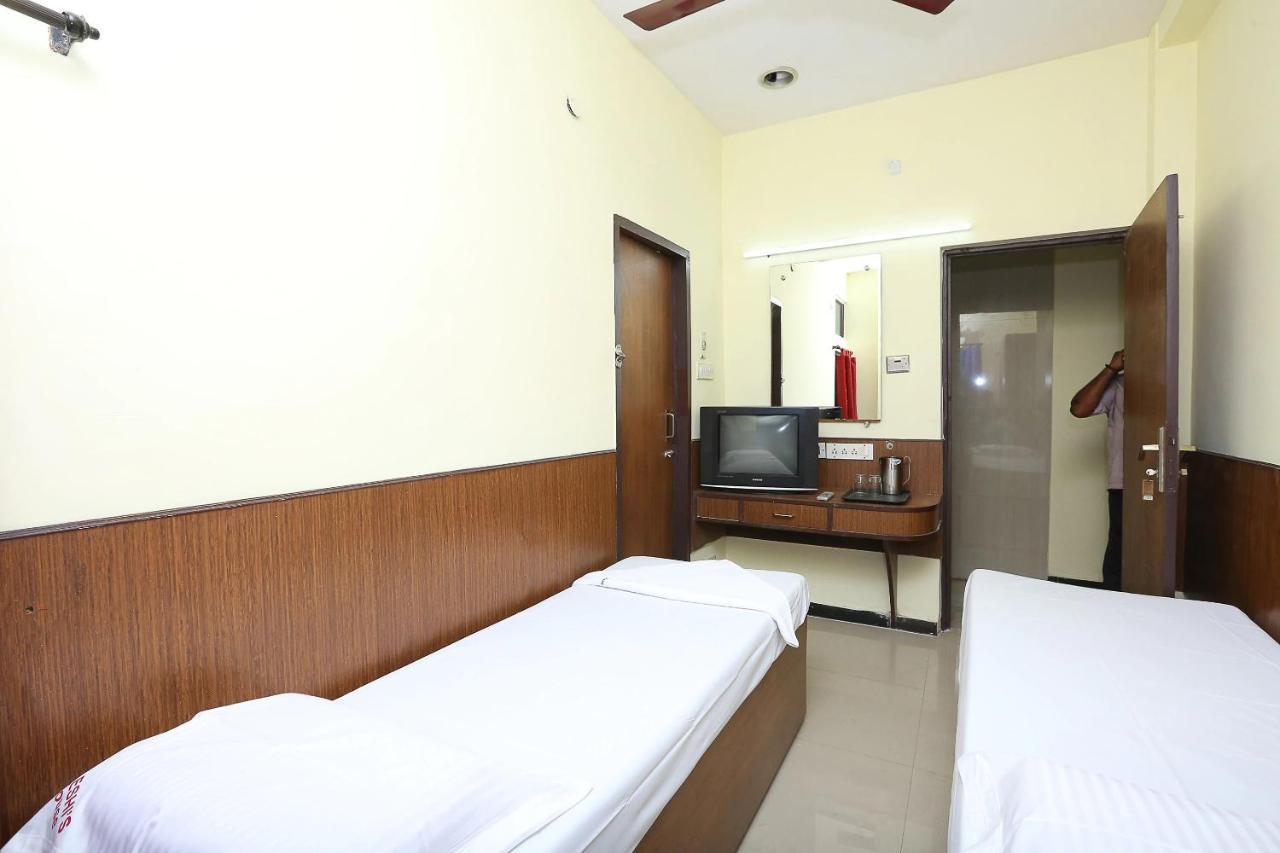 Ganesh Eshi'S Guest House Hotel 3*